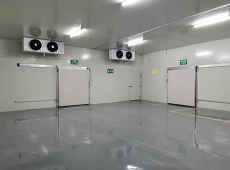 对于新建的医药冷库，如何在设计阶段就考虑到节能因素？